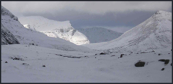 The view towards Aonach Beag, with Binnean Beag to the right