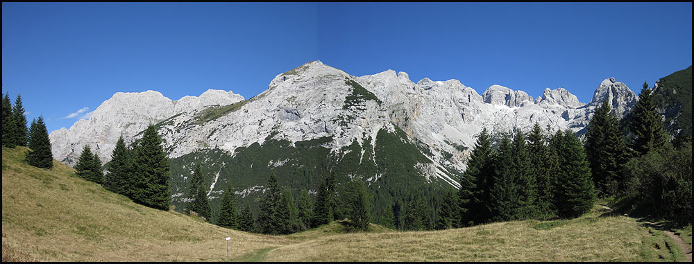 The view towards the central Brenta Dolomites from Passo Bregn del Ors