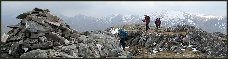 Approaching A' Ghlas-bheinn's summit