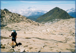 Slabs of rock approaching Col de Mulleres