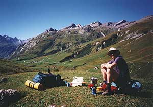 Picnic in sunshine near Refuge du Mottets